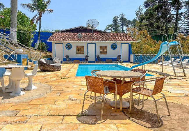 Casa em Bragança Paulista - Refúgio confortável c piscina e lazer completo Casa em Bragança Paulista - Refúgio confortável c piscina e lazer completo