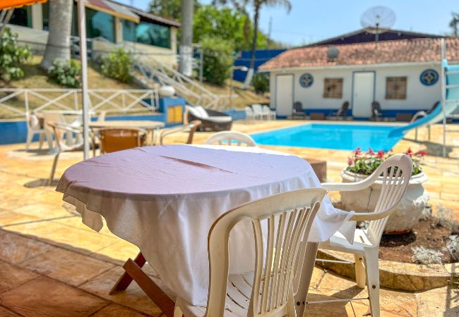 Casa em Bragança Paulista - Refúgio confortável c piscina e lazer completo Casa em Bragança Paulista - Refúgio confortável c piscina e lazer completo
