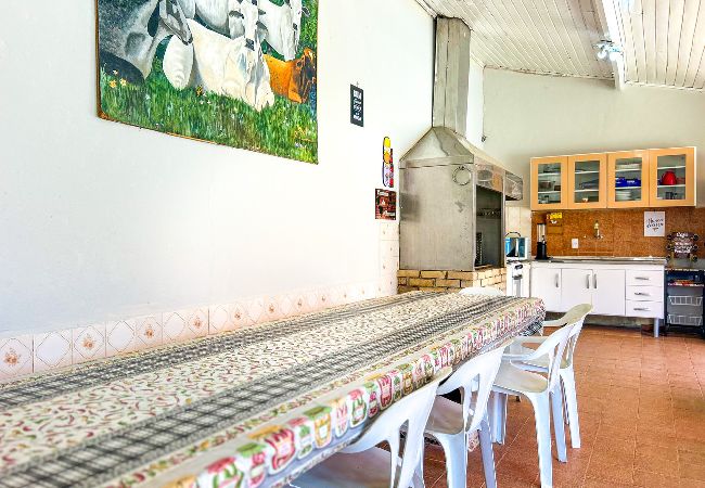 Casa em Bragança Paulista - Refúgio confortável c piscina e lazer completo Casa em Bragança Paulista - Refúgio confortável c piscina e lazer completo