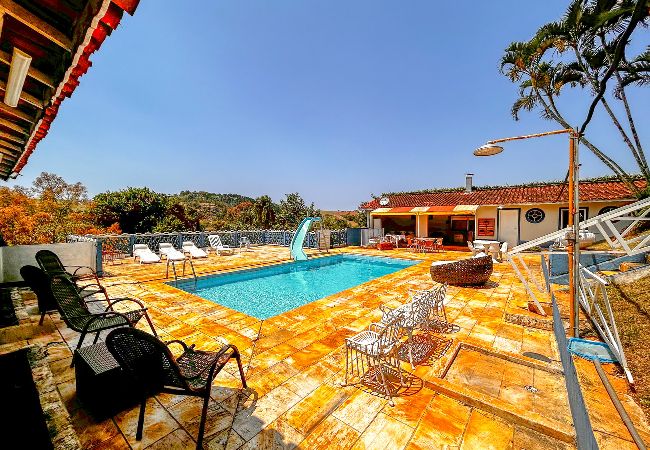 Casa em Bragança Paulista - Refúgio confortável c piscina e lazer completo Casa em Bragança Paulista - Refúgio confortável c piscina e lazer completo