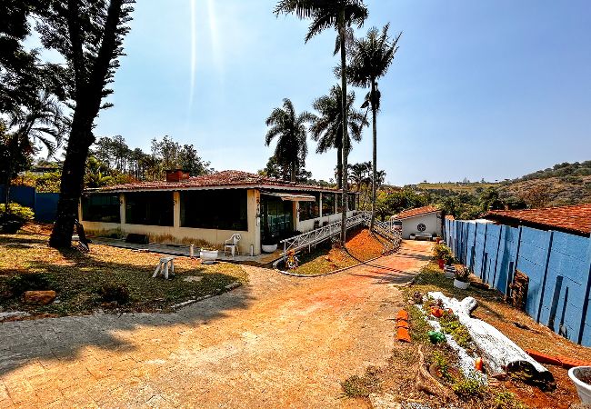 Casa em Bragança Paulista - Refúgio confortável c piscina e lazer completo Casa em Bragança Paulista - Refúgio confortável c piscina e lazer completo