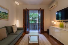 Apartamento em Rio de Janeiro - MFB302 (Zona3)