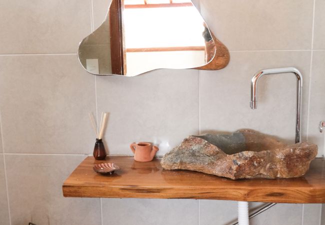 Chalé em Delfinópolis - Chalé com vista e acesso ao Rio Grande - MG Chalé em Delfinópolis - Chalé com vista e acesso ao Rio Grande - MG