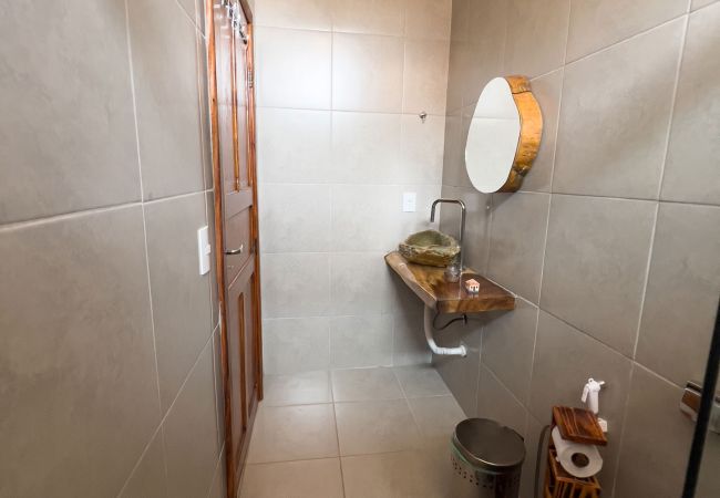 Chalé em Delfinópolis - Chalé com vista e acesso ao Rio Grande - MG Chalé em Delfinópolis - Chalé com vista e acesso ao Rio Grande - MG