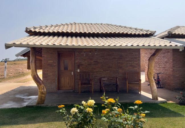 Chalé em Delfinópolis - Chalé com vista e acesso ao Rio Grande - MG Chalé em Delfinópolis - Chalé com vista e acesso ao Rio Grande - MG