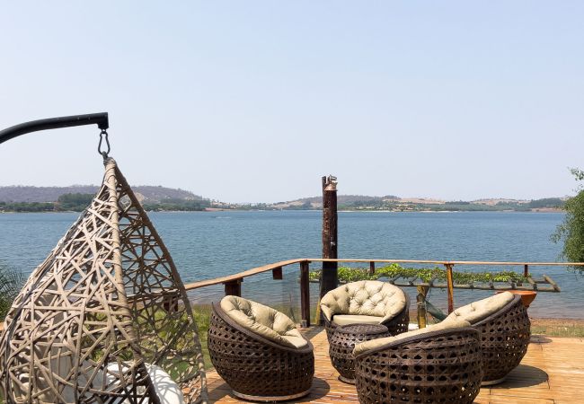 Chalé em Delfinópolis - Chalé com vista e acesso ao Rio Grande - MG Chalé em Delfinópolis - Chalé com vista e acesso ao Rio Grande - MG