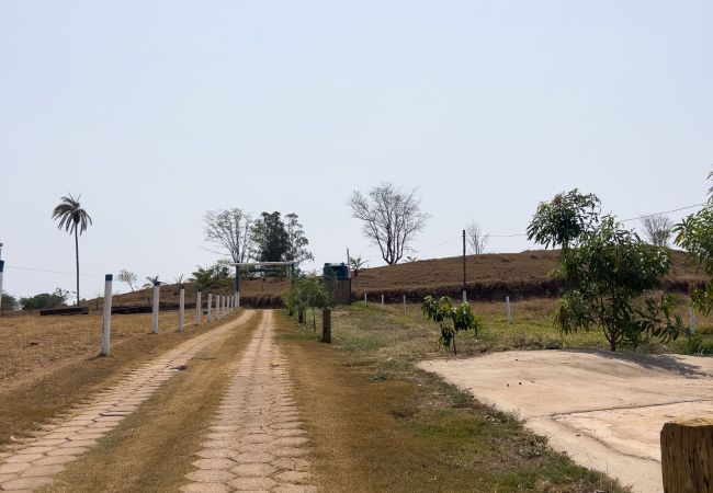 Chalé em Delfinópolis - Chalé com vista e acesso ao Rio Grande - MG Chalé em Delfinópolis - Chalé com vista e acesso ao Rio Grande - MG