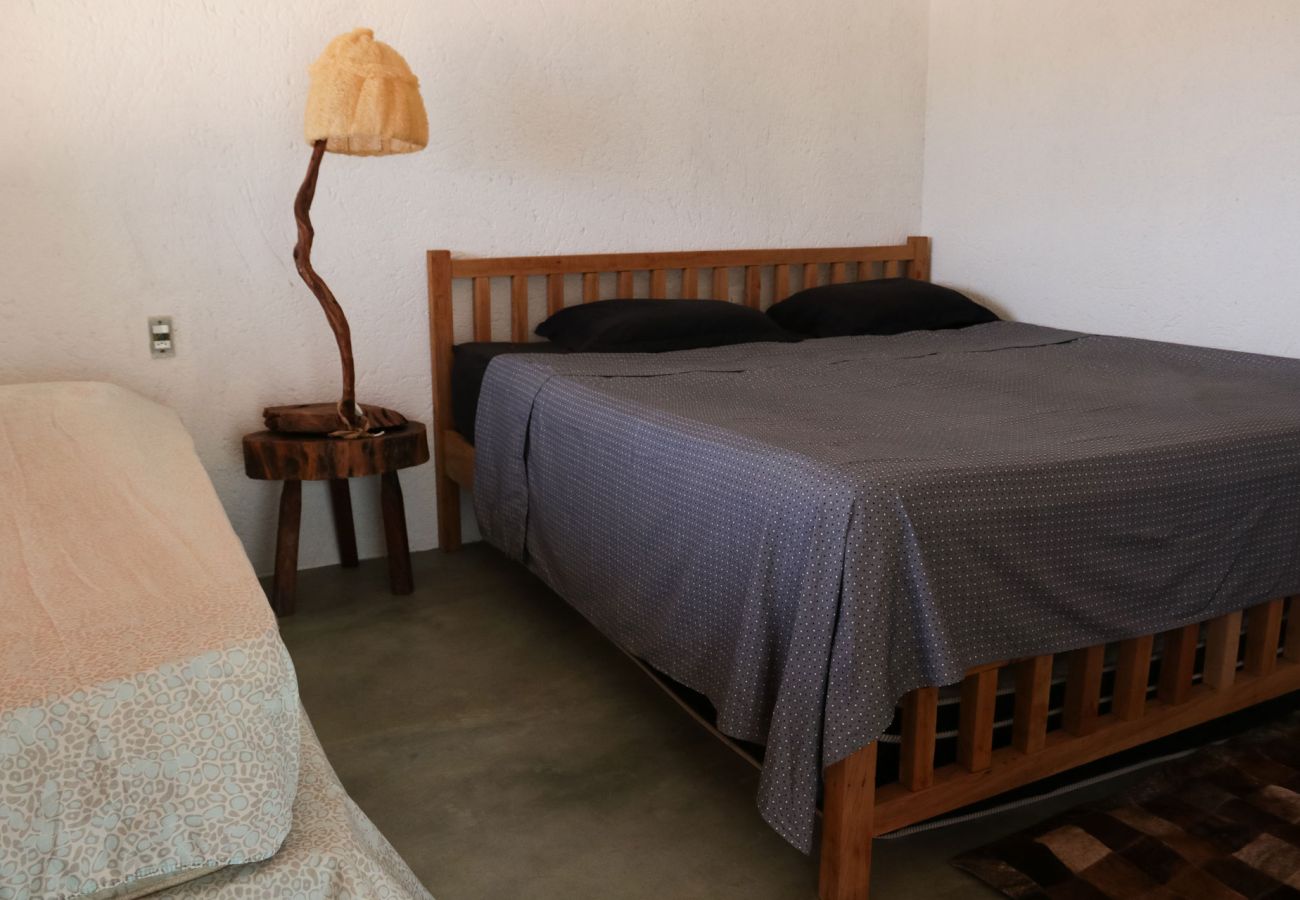 Chalé em Delfinópolis - Chalé com vista e acesso ao Rio Grande - MG Chalé em Delfinópolis - Chalé com vista e acesso ao Rio Grande - MG