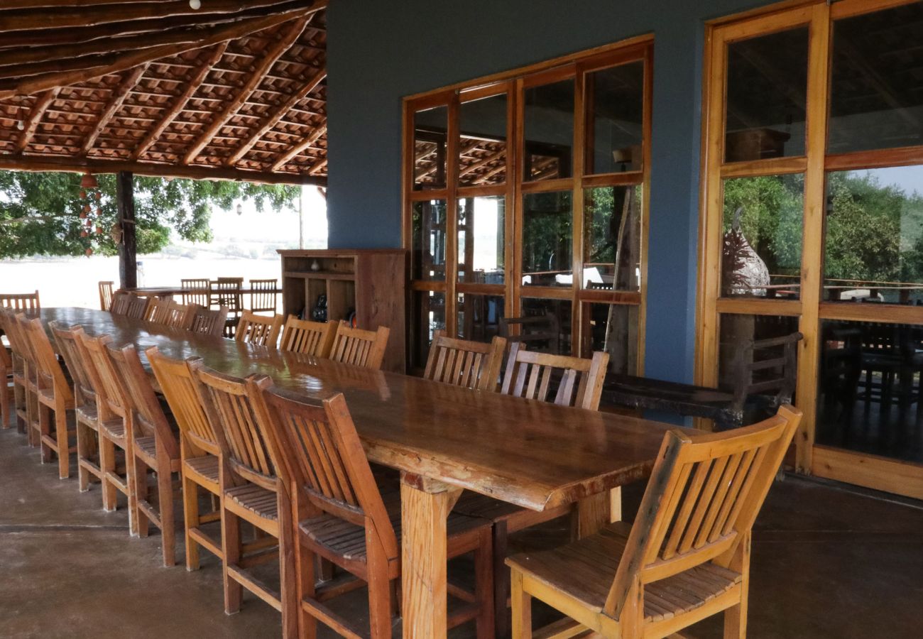 Chalé em Delfinópolis - Chalé com vista e acesso ao Rio Grande - MG Chalé em Delfinópolis - Chalé com vista e acesso ao Rio Grande - MG