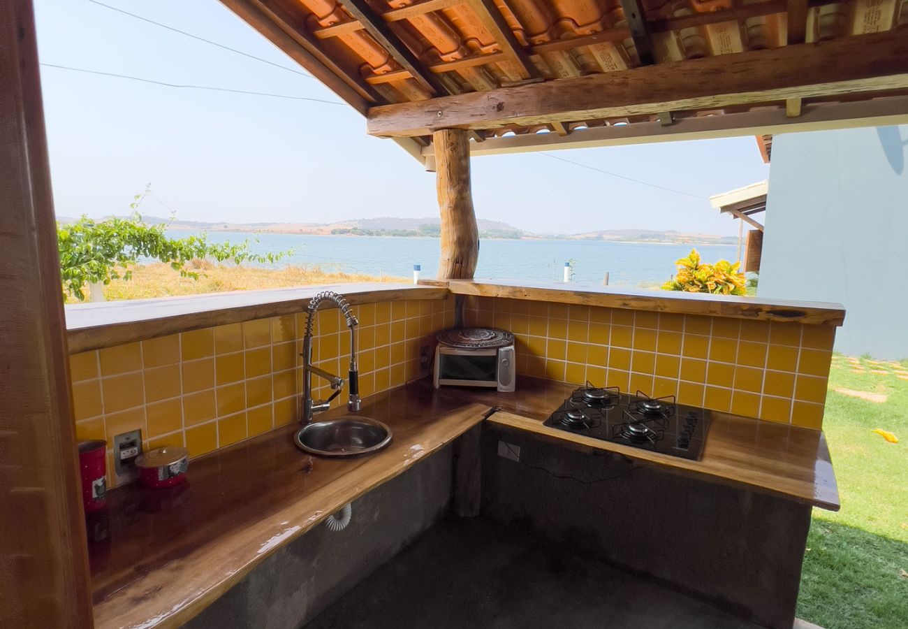 Chalé em Delfinópolis - Chalé com vista e acesso ao Rio Grande - MG Chalé em Delfinópolis - Chalé com vista e acesso ao Rio Grande - MG