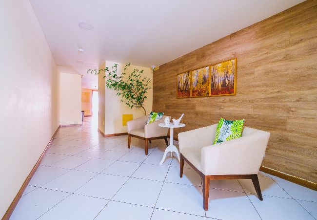 Apartamento em Salvador - Apto c vista à 350m da Praia de Armação -Salvador Apartamento em Salvador - Apto c vista à 350m da Praia de Armação -Salvador