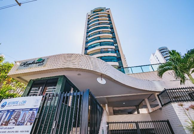 Apartamento em Salvador - Apto c vista à 350m da Praia de Armação -Salvador Apartamento em Salvador - Apto c vista à 350m da Praia de Armação -Salvador