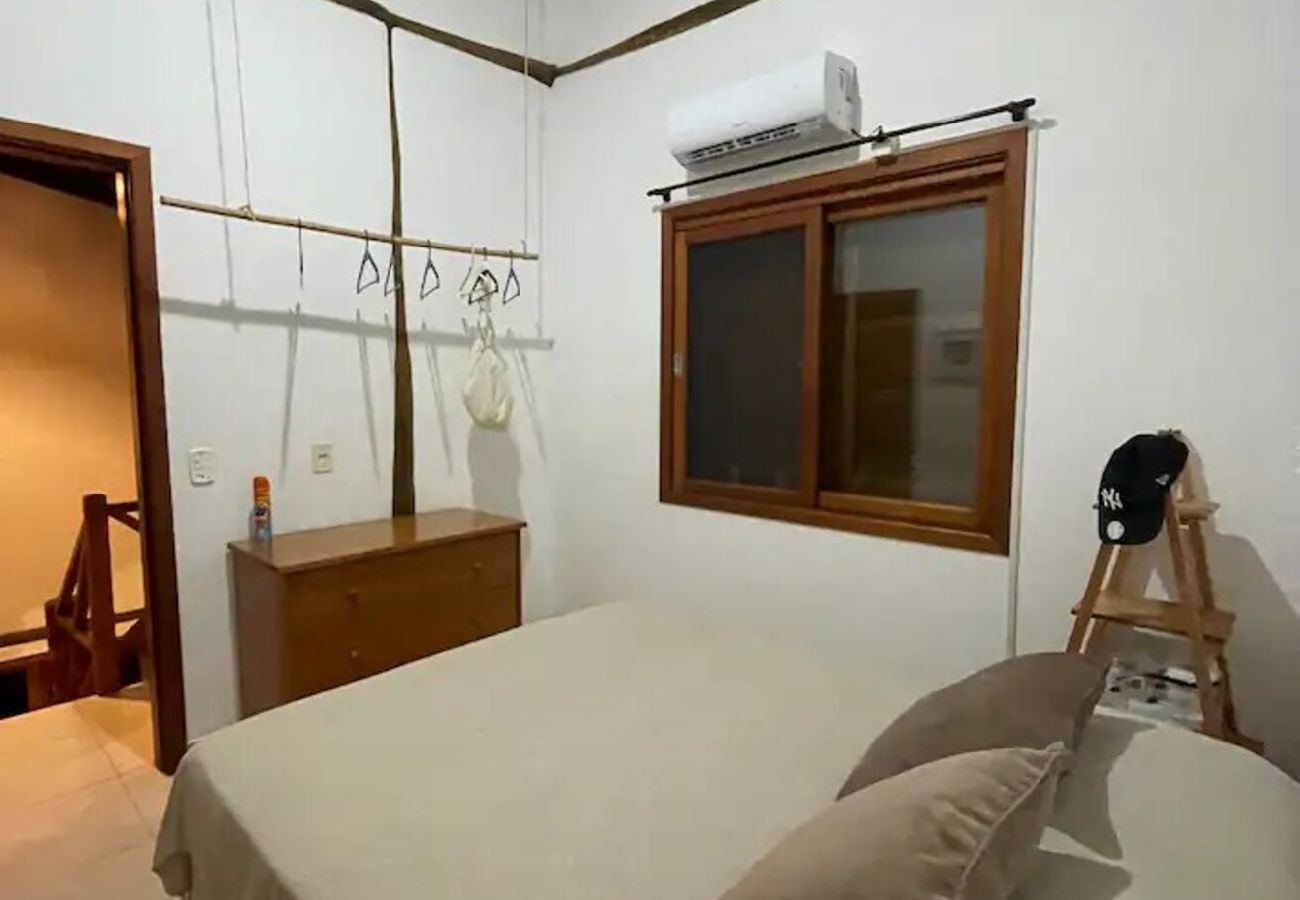 Casa em São Sebastião - Casa a 600m na Praia de Maresias com Wi-fi Casa em São Sebastião - Casa a 600m na Praia de Maresias com Wi-fi