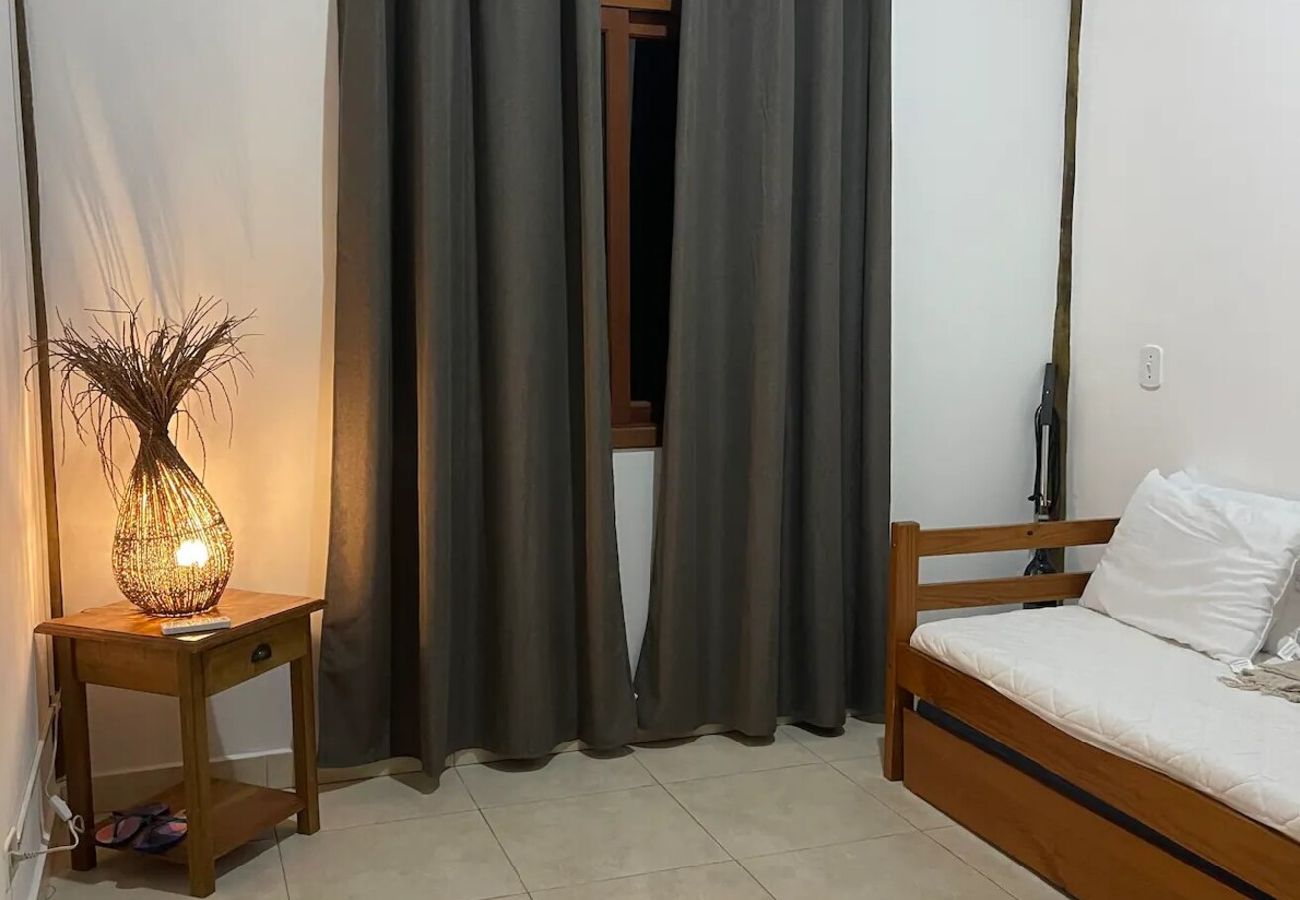 Casa em São Sebastião - Casa a 600m na Praia de Maresias com Wi-fi Casa em São Sebastião - Casa a 600m na Praia de Maresias com Wi-fi
