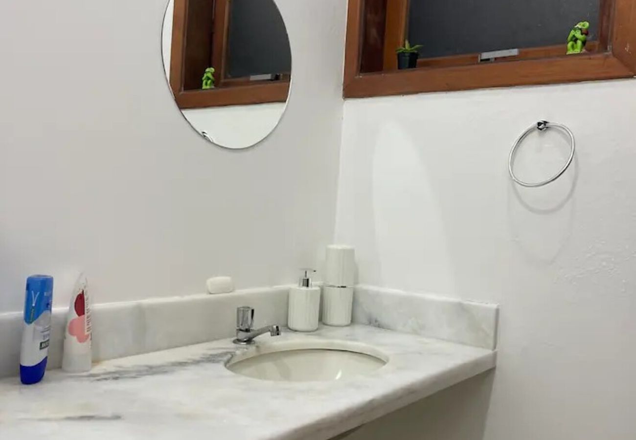 Casa em São Sebastião - Casa a 600m na Praia de Maresias com Wi-fi Casa em São Sebastião - Casa a 600m na Praia de Maresias com Wi-fi