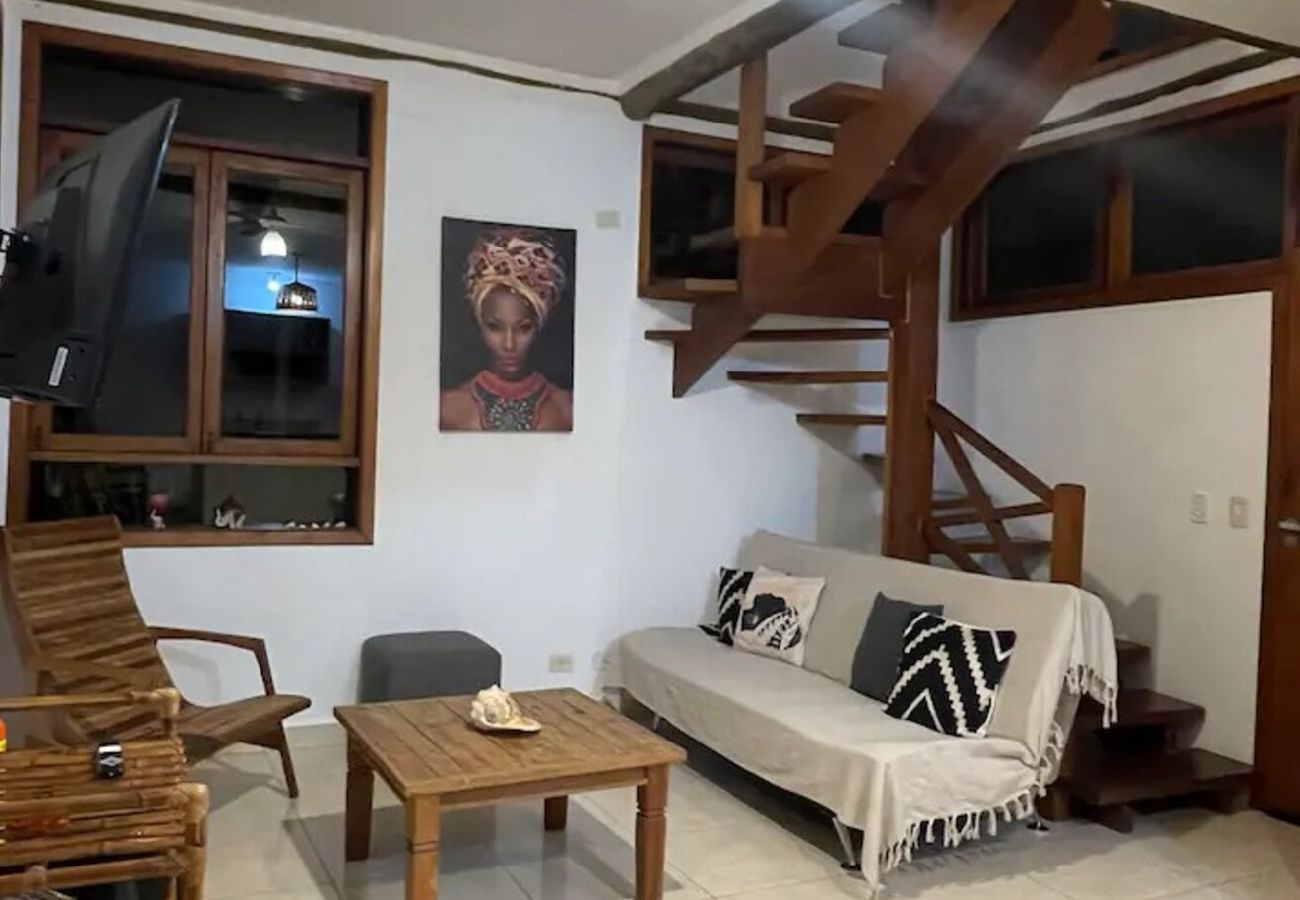 Casa em São Sebastião - Casa a 600m na Praia de Maresias com Wi-fi Casa em São Sebastião - Casa a 600m na Praia de Maresias com Wi-fi