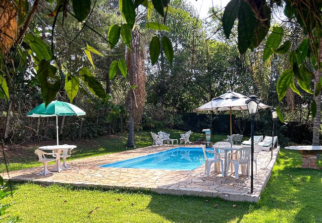 Casa em Bragança Paulista - Chácara com piscina, WiFi e lazer completo - SP Casa em Bragança Paulista - Chácara com piscina, WiFi e lazer completo - SP