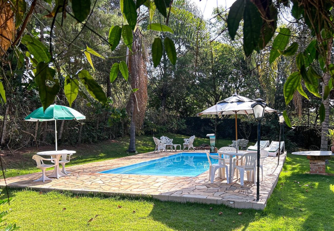 Casa em Bragança Paulista - Chácara com piscina, WiFi e lazer completo - SP Casa em Bragança Paulista - Chácara com piscina, WiFi e lazer completo - SP