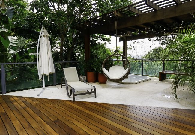 Casa em Atibaia - Sítio Cambará Iara – Refúgio tranquilo na natureza Casa em Atibaia - Sítio Cambará Iara – Refúgio tranquilo na natureza