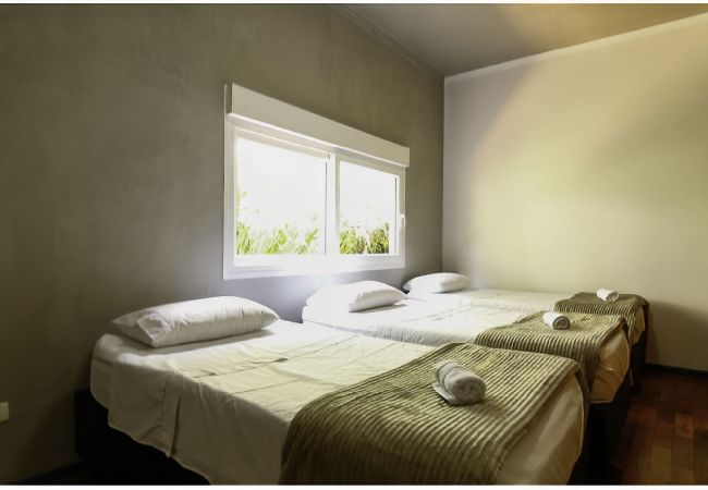 Casa em Atibaia - Sítio Cambará Iara – Refúgio tranquilo na natureza Casa em Atibaia - Sítio Cambará Iara – Refúgio tranquilo na natureza