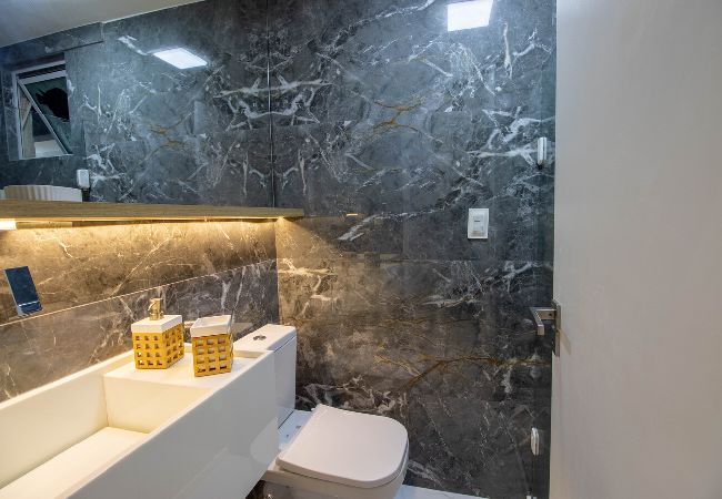 Apartamento em Fortaleza - Apto confortável com WI-FI e churrasqueira Apartamento em Fortaleza - Apto confortável com WI-FI e churrasqueira