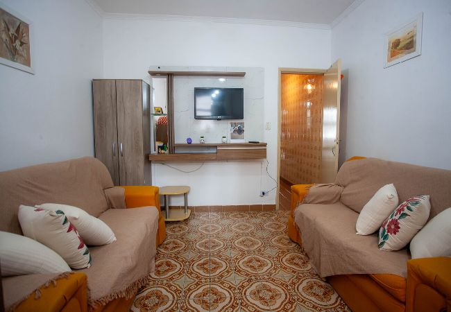 Apartamento em Praia Grande - Apto com WiFi a 300 metros da Praia do Boqueirão Apartamento em Praia Grande - Apto com WiFi a 300 metros da Praia do Boqueirão