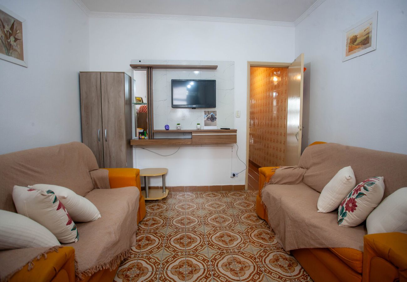 Apartamento em Praia Grande - Apto com WiFi a 300 metros da Praia do Boqueirão Apartamento em Praia Grande - Apto com WiFi a 300 metros da Praia do Boqueirão