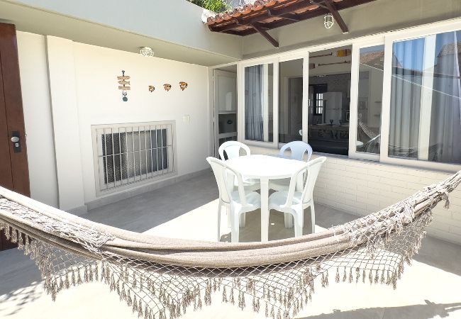 Apartamento em Cabo Frio - Aconchegante e espaçoso apto c piscina e churrasq Apartamento em Cabo Frio - Aconchegante e espaçoso apto c piscina e churrasq
