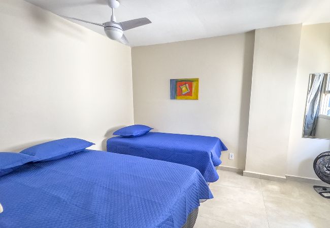 Apartamento em Cabo Frio - Aconchegante e espaçoso apto c piscina e churrasq Apartamento em Cabo Frio - Aconchegante e espaçoso apto c piscina e churrasq