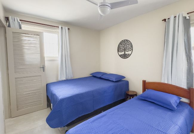 Apartamento em Cabo Frio - Aconchegante e espaçoso apto c piscina e churrasq Apartamento em Cabo Frio - Aconchegante e espaçoso apto c piscina e churrasq