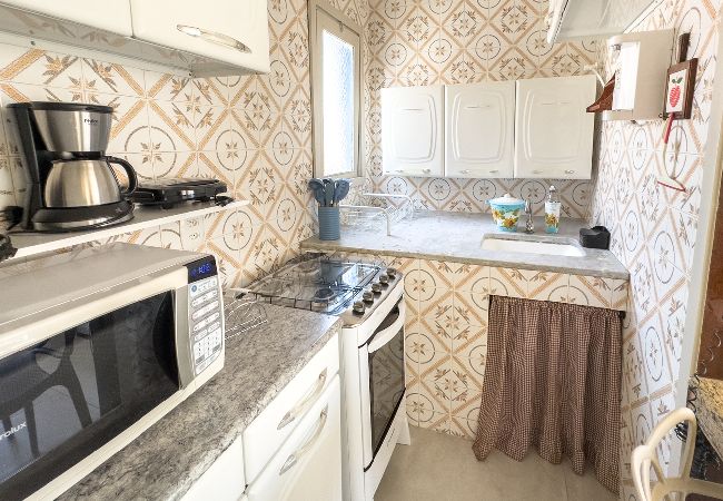 Apartamento em Cabo Frio - Aconchegante e espaçoso apto c piscina e churrasq Apartamento em Cabo Frio - Aconchegante e espaçoso apto c piscina e churrasq