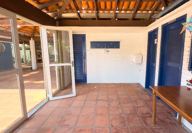 Apartamento em Cabo Frio - Aconchegante e espaçoso apto c piscina e churrasq Apartamento em Cabo Frio - Aconchegante e espaçoso apto c piscina e churrasq
