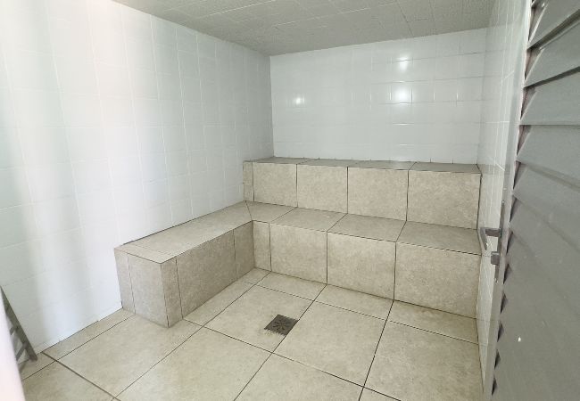 Apartamento em Cabo Frio - Aconchegante e espaçoso apto c piscina e churrasq Apartamento em Cabo Frio - Aconchegante e espaçoso apto c piscina e churrasq