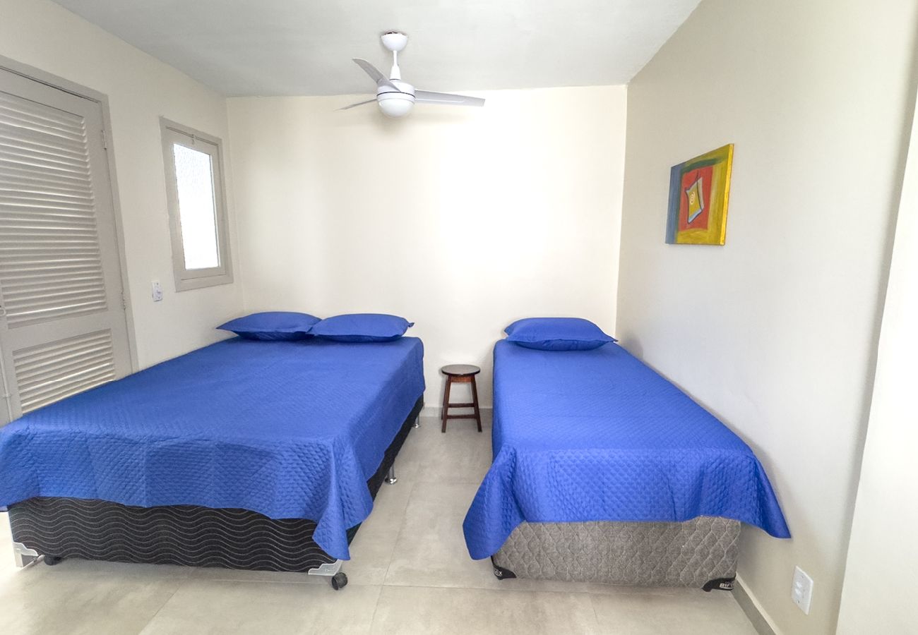 Apartamento em Cabo Frio - Aconchegante e espaçoso apto c piscina e churrasq Apartamento em Cabo Frio - Aconchegante e espaçoso apto c piscina e churrasq