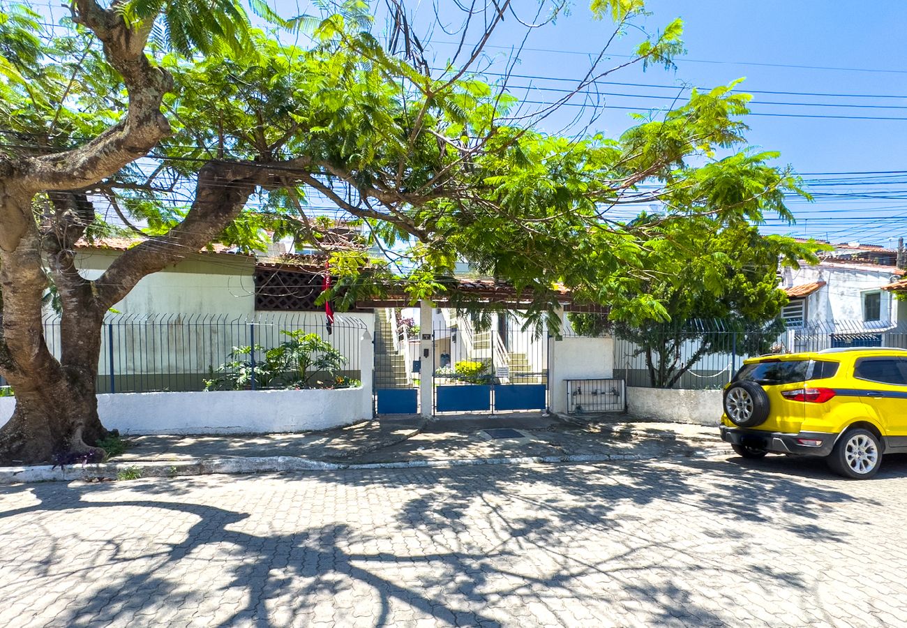 Apartamento em Cabo Frio - Aconchegante e espaçoso apto c piscina e churrasq Apartamento em Cabo Frio - Aconchegante e espaçoso apto c piscina e churrasq