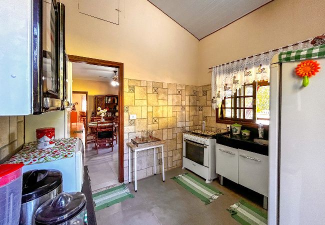 Casa de Campo em Salto - Chácara Iracema com lazer completo e Wi-Fi Casa de Campo em Salto - Chácara Iracema com lazer completo e Wi-Fi