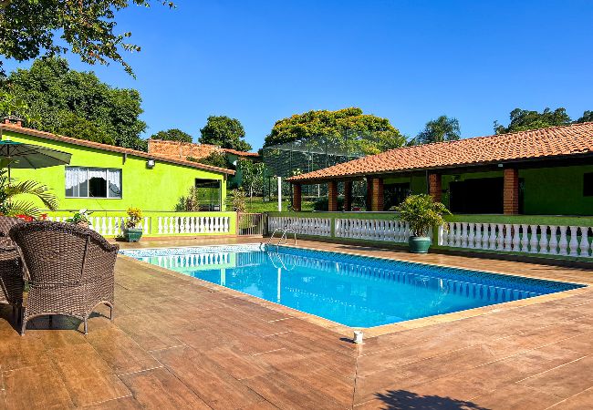 Casa de Campo em Salto - Chácara Iracema com lazer completo e Wi-Fi Casa de Campo em Salto - Chácara Iracema com lazer completo e Wi-Fi