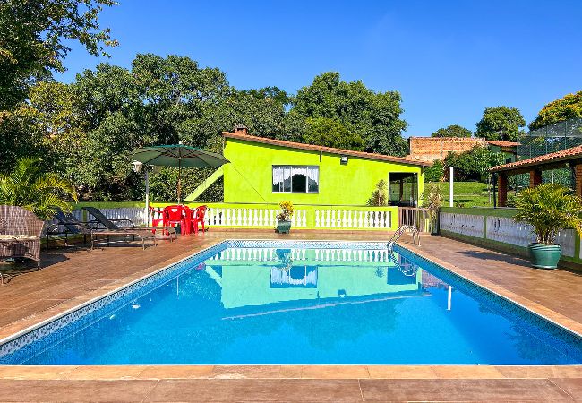 Casa de Campo em Salto - Chácara Iracema com lazer completo e Wi-Fi Casa de Campo em Salto - Chácara Iracema com lazer completo e Wi-Fi