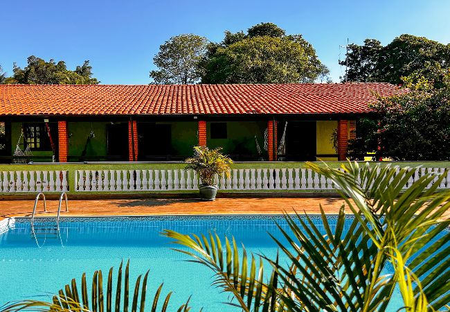 Casa de Campo em Salto - Chácara Iracema com lazer completo e Wi-Fi Casa de Campo em Salto - Chácara Iracema com lazer completo e Wi-Fi
