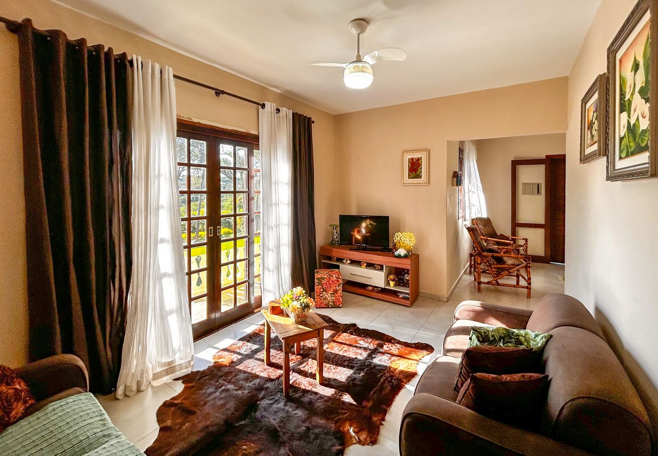 Casa de Campo em Salto - Chácara Iracema com lazer completo e Wi-Fi Casa de Campo em Salto - Chácara Iracema com lazer completo e Wi-Fi