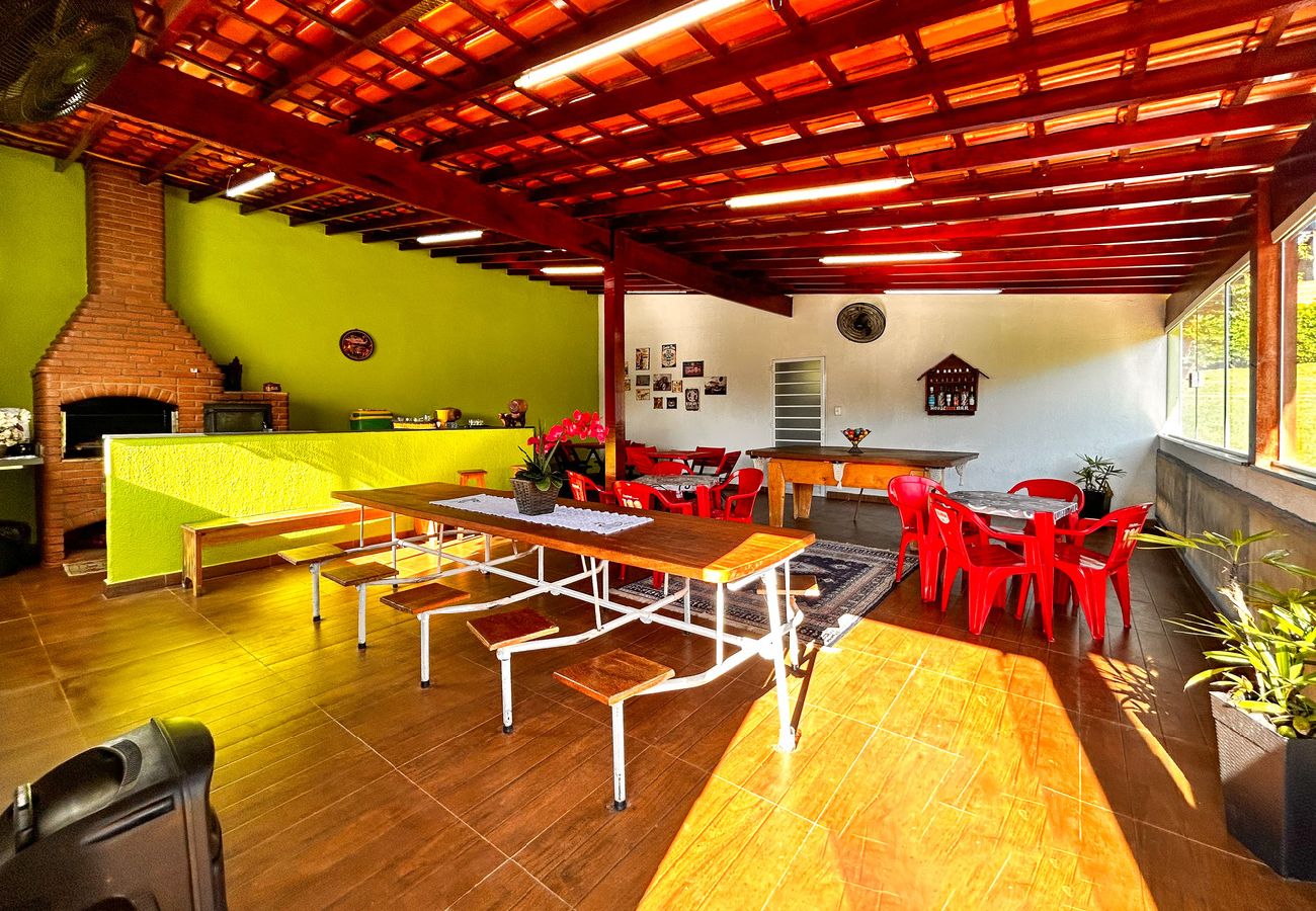 Casa de Campo em Salto - Chácara Iracema com lazer completo e Wi-Fi Casa de Campo em Salto - Chácara Iracema com lazer completo e Wi-Fi