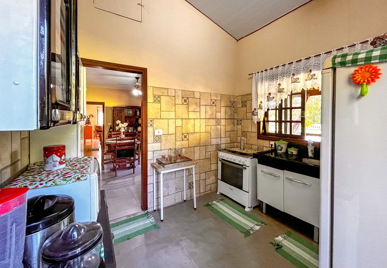 Casa de Campo em Salto - Chácara Iracema com lazer completo e Wi-Fi Casa de Campo em Salto - Chácara Iracema com lazer completo e Wi-Fi