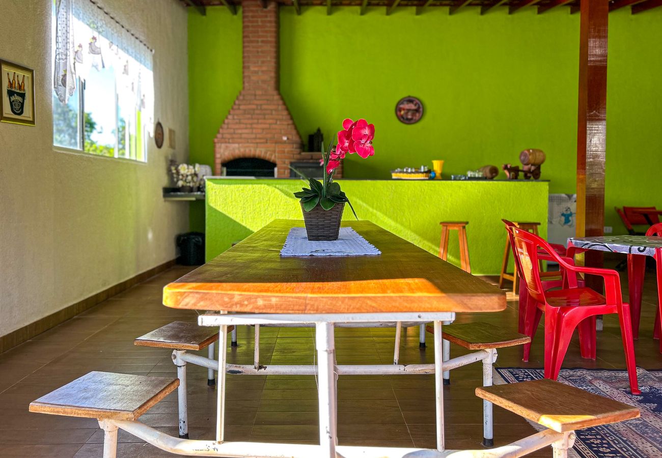 Casa de Campo em Salto - Chácara Iracema com lazer completo e Wi-Fi Casa de Campo em Salto - Chácara Iracema com lazer completo e Wi-Fi