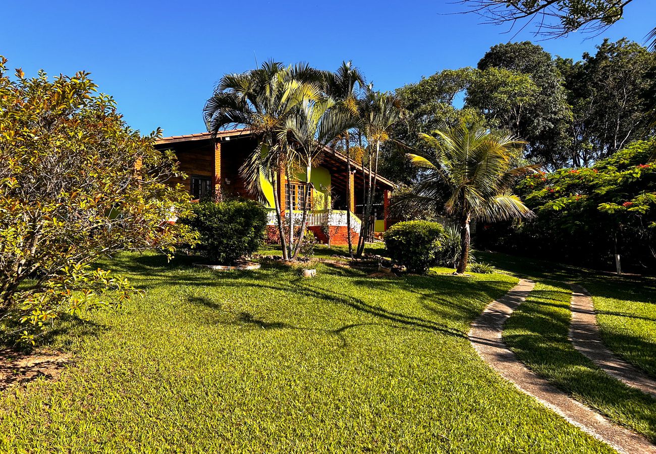 Casa de Campo em Salto - Chácara Iracema com lazer completo e Wi-Fi Casa de Campo em Salto - Chácara Iracema com lazer completo e Wi-Fi