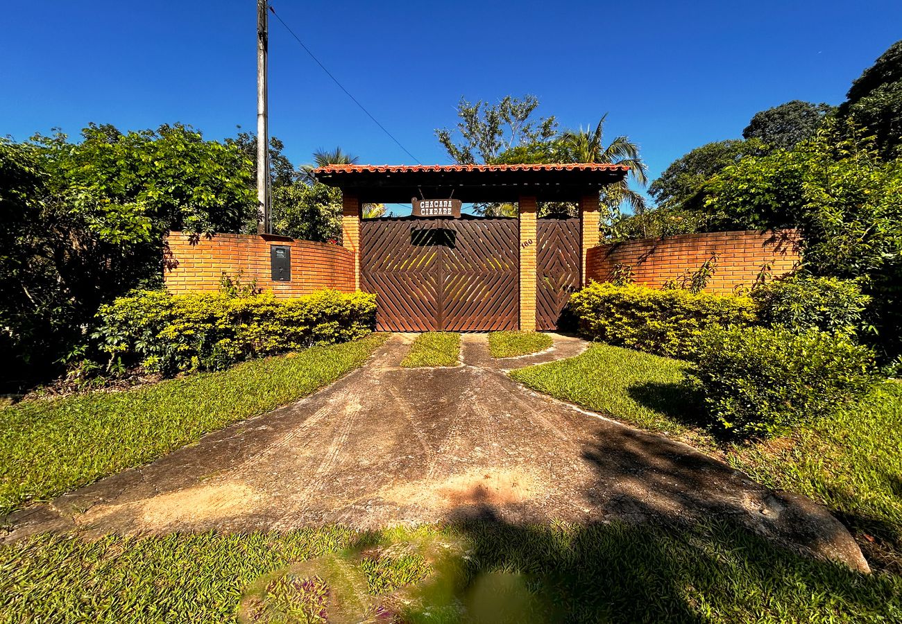 Casa de Campo em Salto - Chácara Iracema com lazer completo e Wi-Fi Casa de Campo em Salto - Chácara Iracema com lazer completo e Wi-Fi