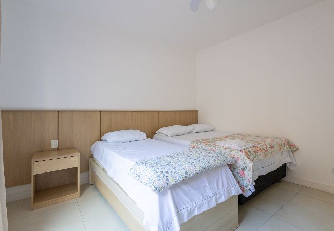 Quarto em São Sebastião - Quarto à 300m do mar com Wi-Fi e ar-condicionado Quarto em São Sebastião - Quarto à 300m do mar com Wi-Fi e ar-condicionado