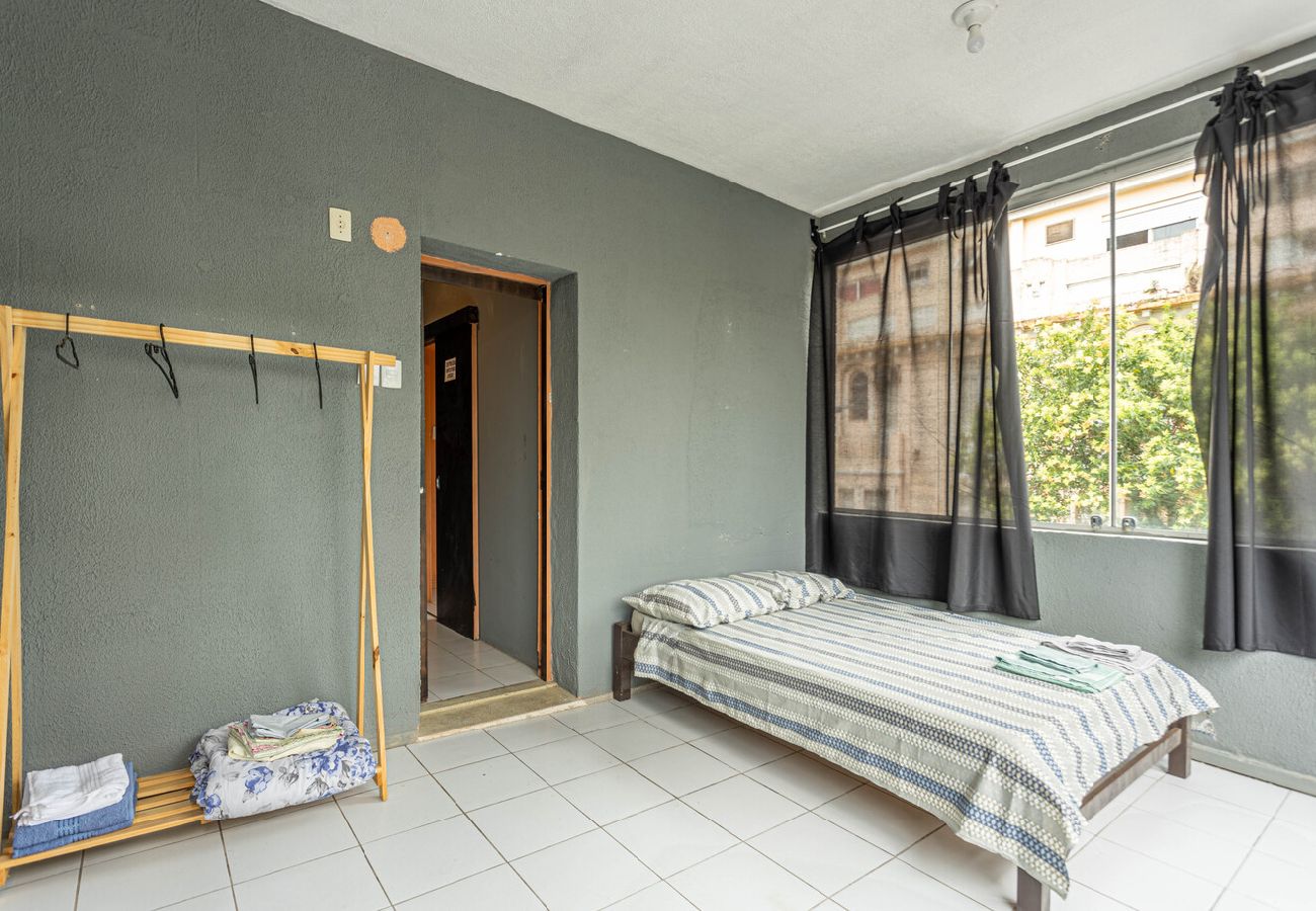 Casa em Porto Alegre - Casa triplex totalmente equipada c boa localização Casa em Porto Alegre - Casa triplex totalmente equipada c boa localização