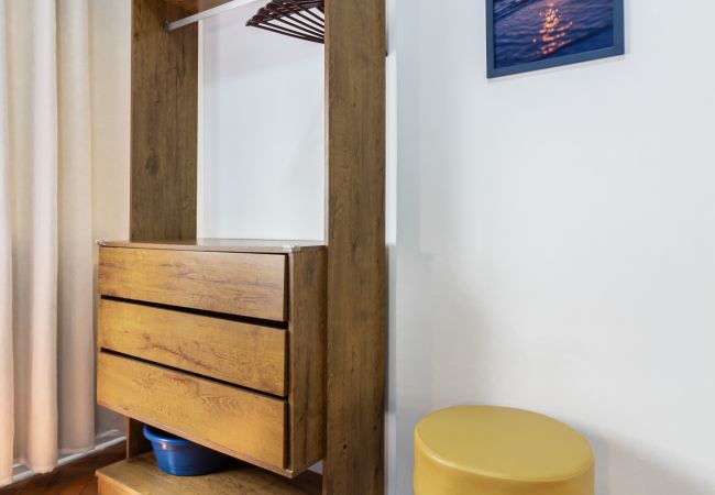 Apartamento em Rio de Janeiro - STC202 (Zona3) Apartamento em Rio de Janeiro - STC202 (Zona3)