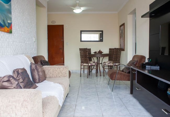 Apartamento em Praia Grande - Ótimo apto c excelente localização a 100m da praia Apartamento em Praia Grande - Ótimo apto c excelente localização a 100m da praia