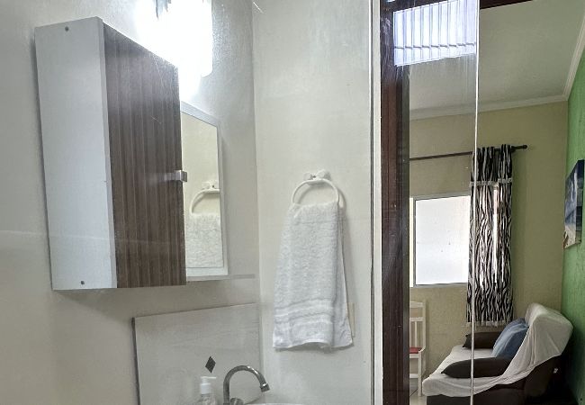 Apartamento em Ubatuba - Apartamento aconchegante c Wi-Fi na Praia do Sapê Apartamento em Ubatuba - Apartamento aconchegante c Wi-Fi na Praia do Sapê